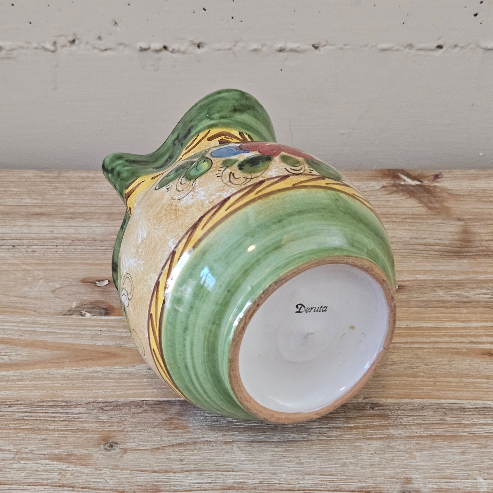 Brocca Caraffa Deruta con manico in ceramica smaltata fatta e decorata a mano maiolica fiori smalto Italia creta